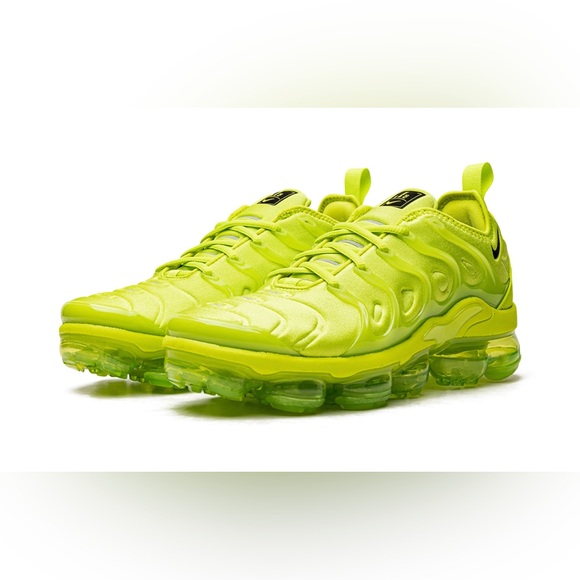 lime green vapormax plus